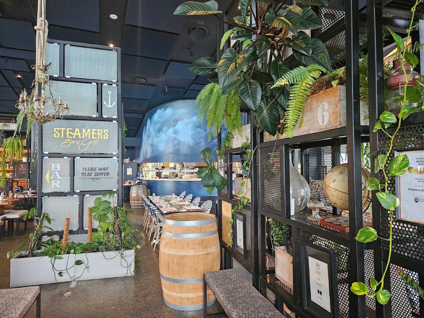 Steamers Bar and Grill